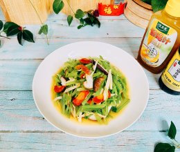 #太太乐鲜鸡汁芝麻香油#鲜鸡汁小炒香芹的做法