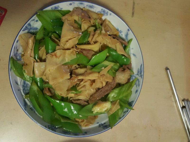 尖椒干豆腐