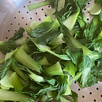 低脂不长肉很可口：蒜蓉海米炒油菜的做法图解2