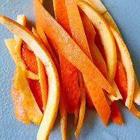 #时令蔬菜最养人#糖渍橙皮的做法图解2