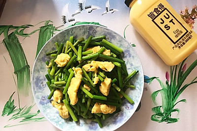 蒜苔炒鸡蛋