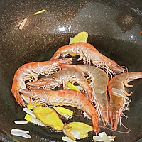 【孕妇食谱】鲜虾丝瓜豆腐煲，鲜甜可口～的做法图解4