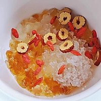 桃胶雪燕皂角米糖水的做法图解2