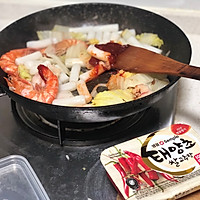 #硬核菜谱制作人#韩式海鲜辣炒年糕的做法图解6