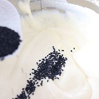 #美食新势力#咸香黑芝麻海绵蛋糕的做法图解14