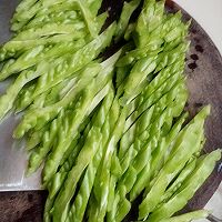 凉拌苦瓜#夏日时光#的做法图解3
