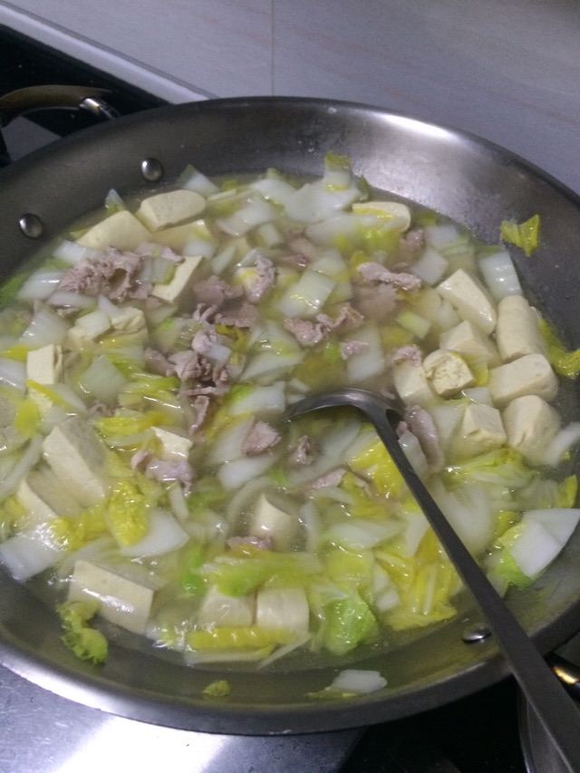 白菜（娃娃菜）豆干瘦肉汤的做法图解5