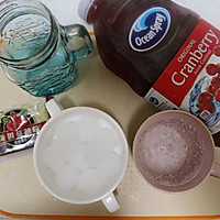 夏日冰饮蔓越莓果汁的做法图解1