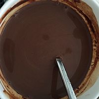 超柔软巧克力蜂蜜蔓越莓餐包的做法图解2