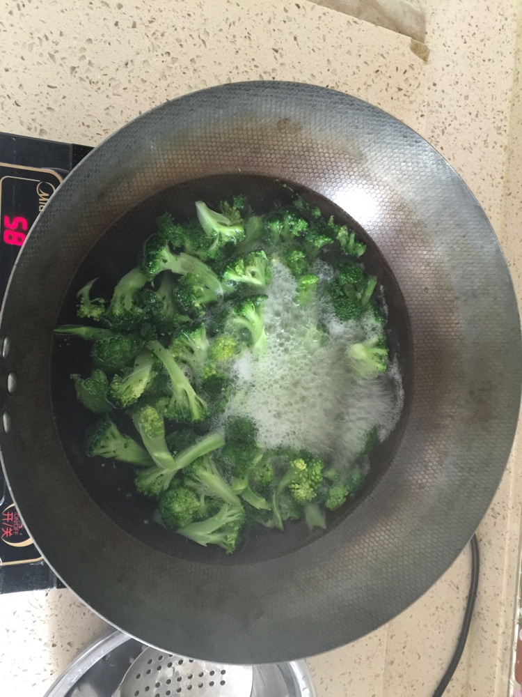 极简风味小牛饭的做法图解1