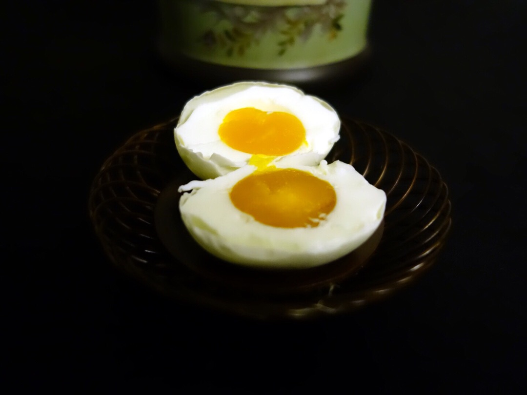 腌油黄咸鸭蛋怎么做_腌油黄咸鸭蛋的做法_老方小雨_豆果美食
