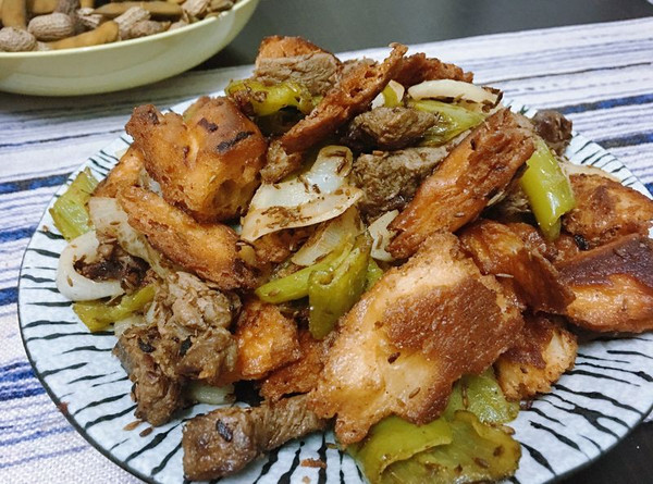 馕炒烤肉