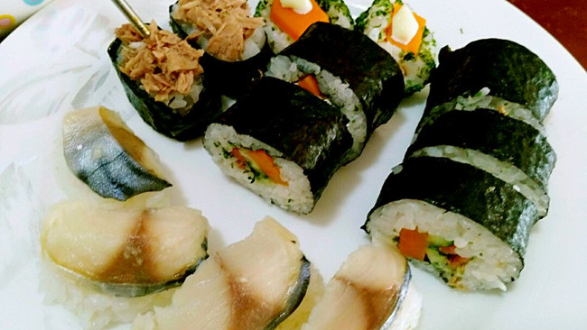 美味寿司，蔬菜醋靖鱼吞拿鱼蟹柳版的做法