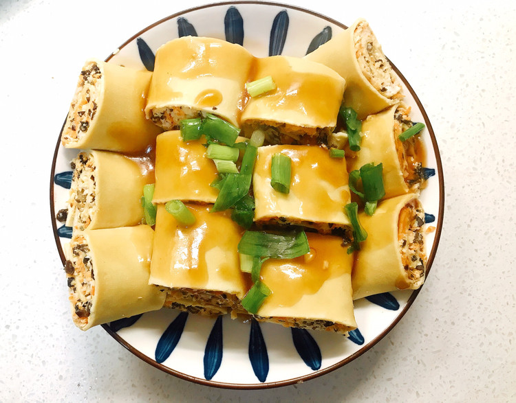 减脂菜：鸡肉豆皮卷的做法