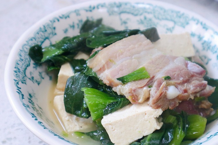 咸肉炖青菜豆腐的做法