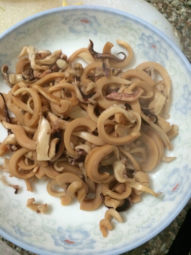 鱿鱼干炒芹菜的做法图解4