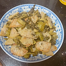 家常菜潮汕肉卷炒酸菜