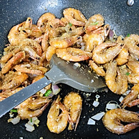 家常菜：椒盐基围虾的做法图解13