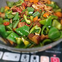 #仙女们的私藏鲜法大PK#酱肉炒青椒的做法图解8