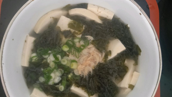 紫菜豆腐虾皮汤