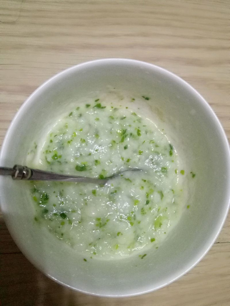 银鳕鱼小白菜疙瘩汤八个月辅食的做法