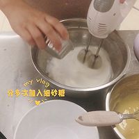 #美食视频挑战赛#百搭万用的戚风杯子蛋糕的做法图解4