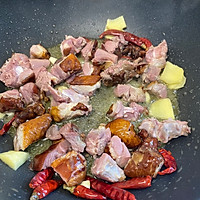 腊鸭腿炖土豆的做法图解2