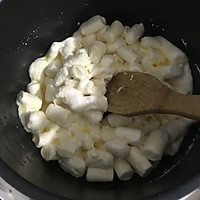 【电饭锅版】雪花酥的做法图解4