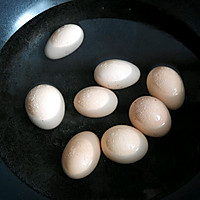 简单好吃的鸡蛋。。特制卤蛋。。的做法图解1