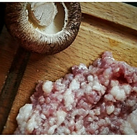 香菇酿肉的做法图解1