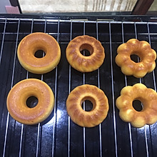 蛋糕版甜甜圈
