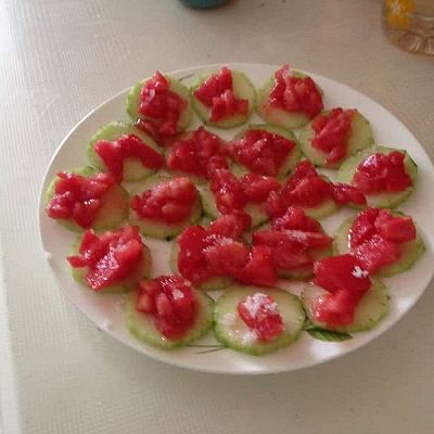 西红柿拌黄瓜