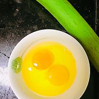 丝瓜鸡蛋汤的做法图解1