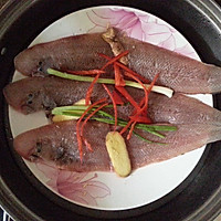 #菁选酱油试用之清蒸皇帝鱼的做法图解3