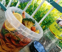 #珍选捞汁 健康轻食季#捞汁什锦桶，夏日野餐必备。的做法