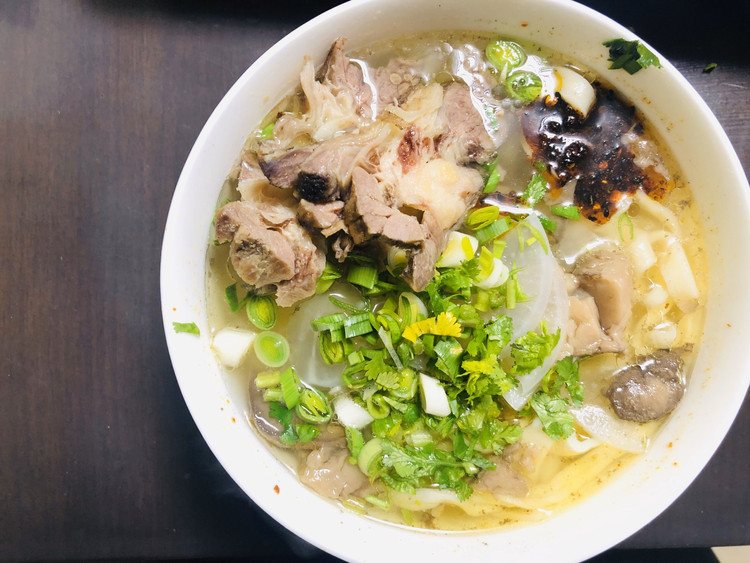家庭版牛肉拉面的做法
