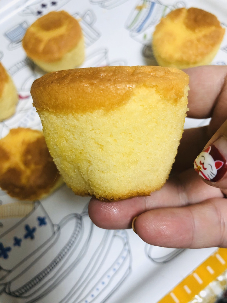简单易做传统蜂蜜蛋糕/杯糕的做法