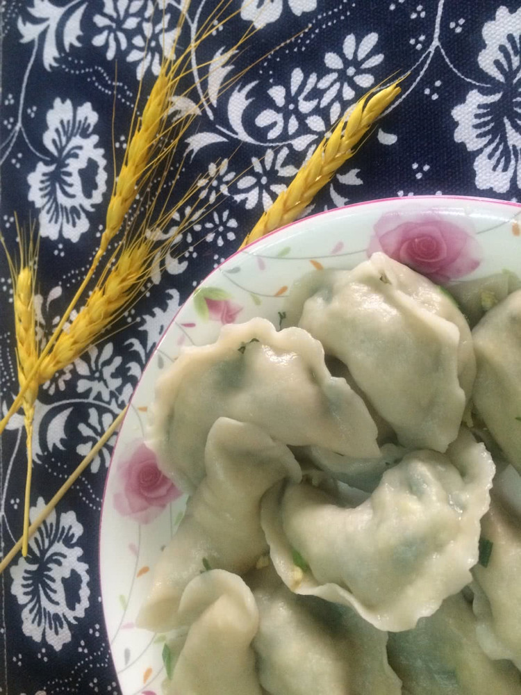 韭菜素三鲜大饺子的做法