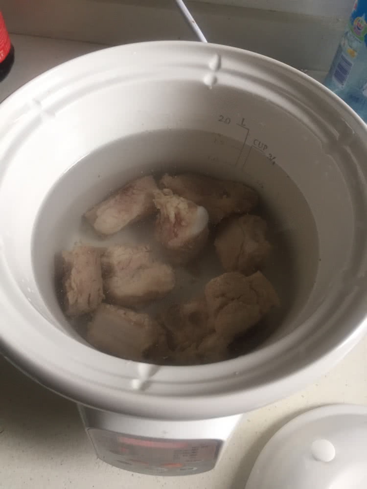 补血养颜精品排骨汤的做法图解4