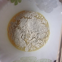 芝士鸡蛋饼 健康早餐 简单的做法图解3