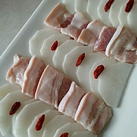 五花肉蒸白萝卜的做法图解3