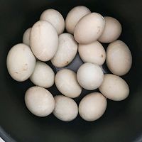 咸鸭蛋岀油密方的做法图解2