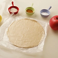 #硬核菜谱制作人#高颜值玫瑰苹果塔 ，我家是用手抓饼做到了的做法图解1