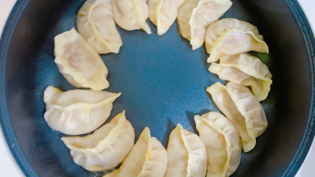 煎饺——剩饺子的做法