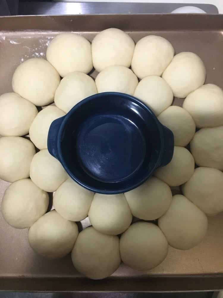 圣诞花环面包的做法图解4
