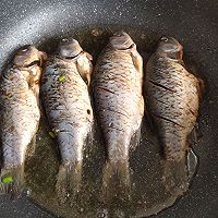 #葱伴侣豆瓣酱能蘸善炒#酱香鲫鱼的做法图解5
