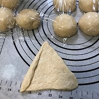 超拉丝全麦牛奶面包卷的做法图解3