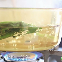 宝宝辅食食谱  番茄肉酱剪刀面的做法图解2