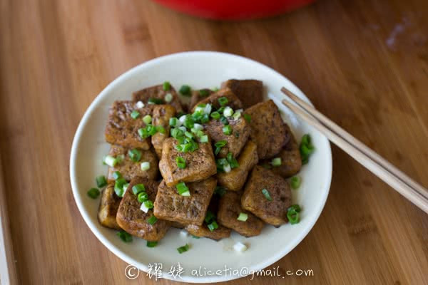 十分钟好味豆腐---葱香豆腐