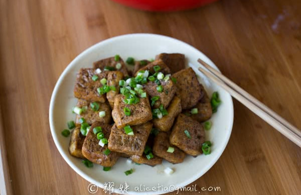 十分钟好味豆腐---葱香豆腐